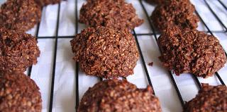 Chocolate Macaroons (Dairy, Gluten and Refined Sugar Free)