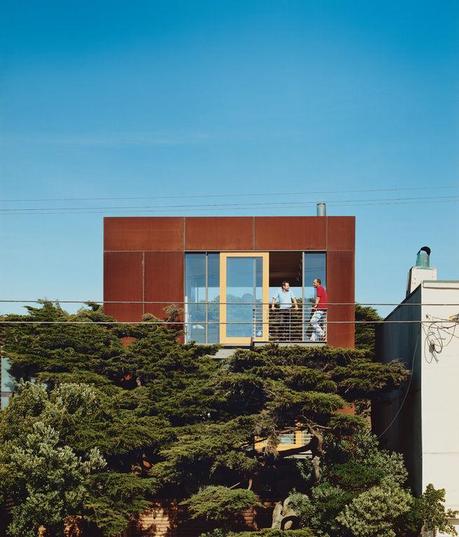 Cor-Ten steel addition to beachfront house in San Francisco