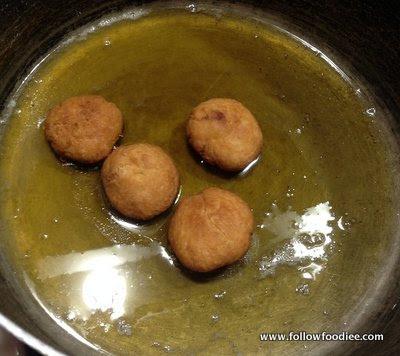 BADUSHA RECIPE | HOW TO MAKE BADUSHA RECIPE - STEP BY STEP PHOTOS