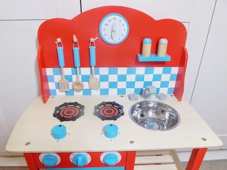Review: GLTC Wooden Play Kitchen