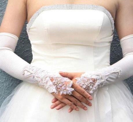 GBridal-Gloves_Wedding_Accessories_Under_100-1_4_