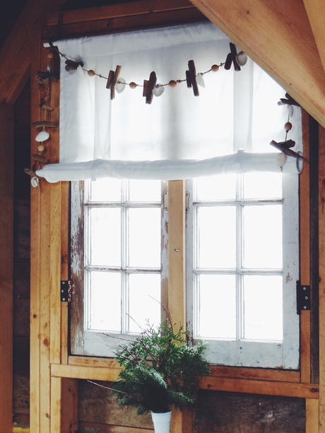 Life in a treehouse at #Christmas http://www.lynneknowlton.com/christmas-in-the-treehouse/ 