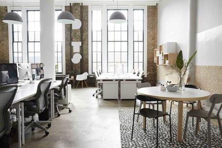 Dots office that combines American office with Scandinavian home