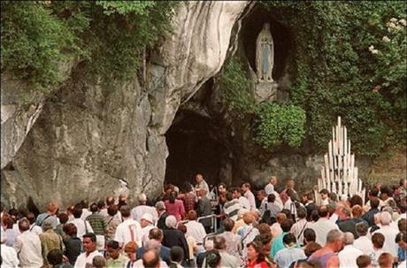 Image in a tree trunk Lourdes, France