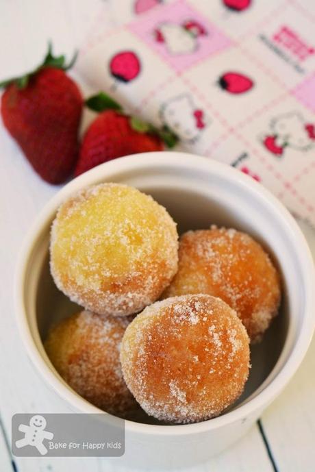 Jam-Doughnut Muffins (Nigella Lawson)