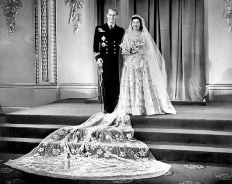 royal-wedding-dresses-queen-elizabeth-edinburgh-philip_35165_600x450