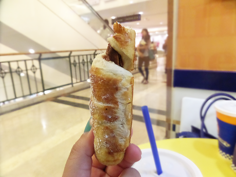 NEW! Auntie Anne's KitKat Wind-Upz