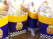 NEW! Auntie Anne's KitKat Wind-Upz