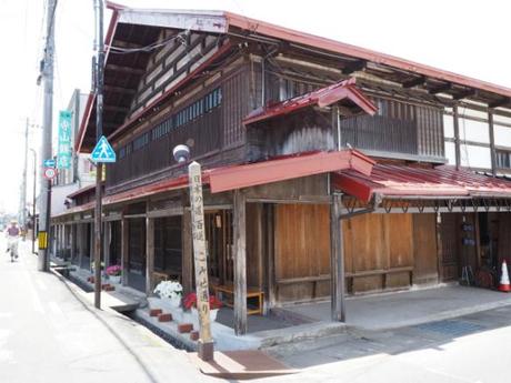 P6210031 黒石の日本の道百選，こみせ通り / Kuroishi, traditional arcade streets