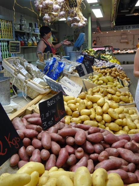 Les Halles Market in Avignon, France