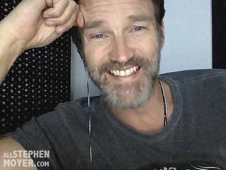 stephen-moyer-interview-smile