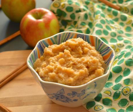 Cinnamon Spiced Applesauce (Paleo, SCD, GAPS)