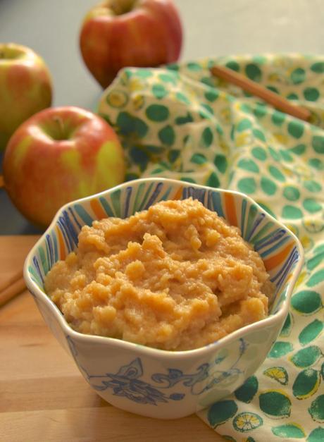 Cinnamon Spiced Applesauce (Paleo, SCD, GAPS)