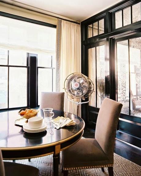 A Wood Tub, Walls With Patina, A Leopard Nursery, and More!