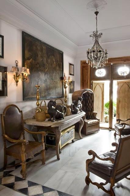 A Wood Tub, Walls With Patina, A Leopard Nursery, and More!