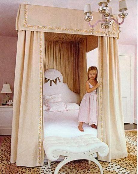 A Wood Tub, Walls With Patina, A Leopard Nursery, and More!