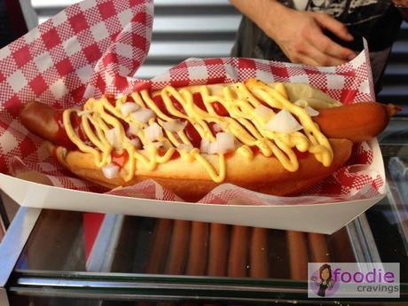 Exploring Perth like a tourist on foodi’s dessert & cupcake walking tour Eats-Hot-Dog