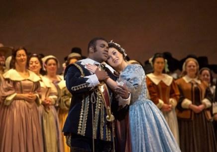 Lawrence Brownlee & Olga Peretyatko in I Puritani (Photo: Ken Howard / Met Opera)