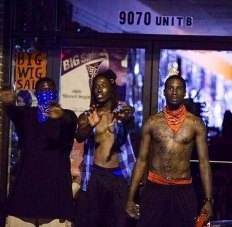 Bloods & Crips standing together to stop looters, Aug. 2014