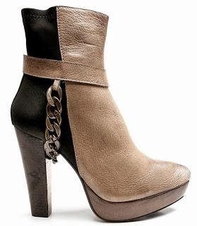 Shoe of the Day | Two Lips Hidden Bootie