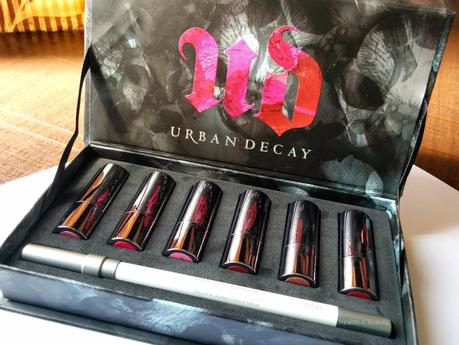 Swatch Santa - Urban Decay Full Frontal Lipstick Stash (Holiday 2014 Collection)