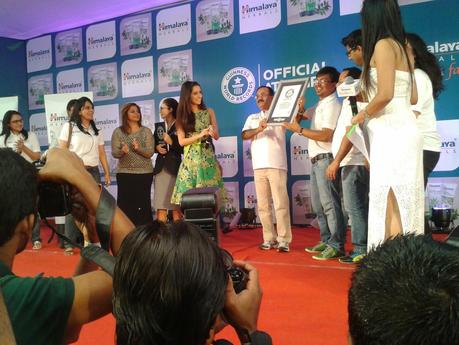 Himalaya Herbals creates a Guiness World Record of 286 facials