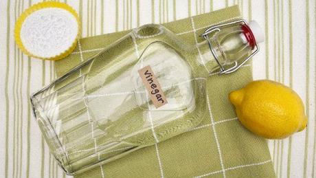 6 Top uses of vinegar in household cleaning