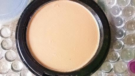 Blue Heaven Artisto Face Stylist Compressed Powder Review