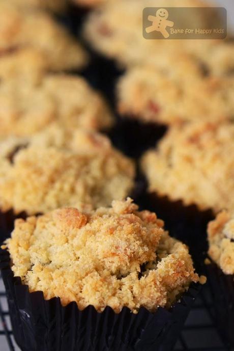 Blueberry Muffins with Almond Streusel (Bouchon Bakery) Blueberry Muffins with Almond Streusel (Bouchon Bakery)