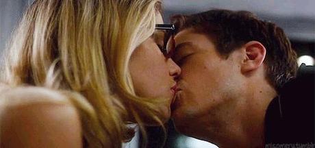 Felicity and Barry Kiss