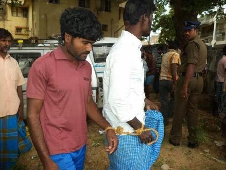 handcuffing criminals ..... Andhra Police facing shortage of handcuffs !!!