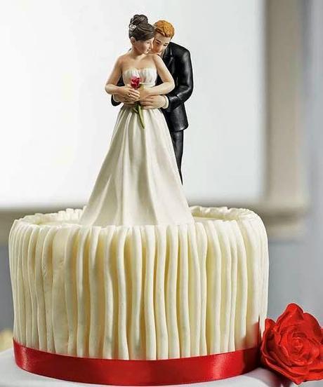 Personalize Your Wedding Cake with Unique Cake Toppers