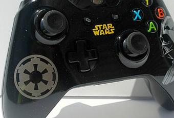 Planta organizar Crónico May the Games Be With You: Star Wars Themed Xbox One Controllers - Paperblog