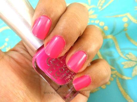 Lotus Herbals Ecostay Nail Enamel E14 Fiery Pink