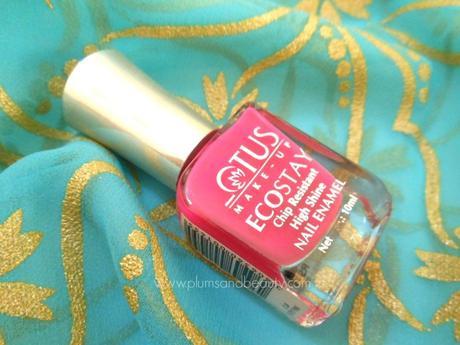 Lotus Herbals Ecostay Nail Enamel E14 Fiery Pink