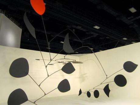 calder-giant-mobile