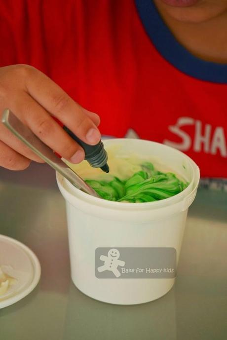 A DIY Cake Kit from Mumma's Cakes and lots of Giveaways! A DIY Cake Kit from Mumma's Cakes and lots of Giveaways!