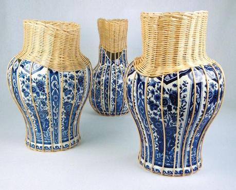 Delft Blue vase by Daniel Hulsbergen