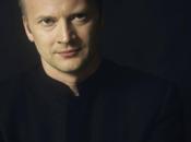 Opera Review: Taking Apple