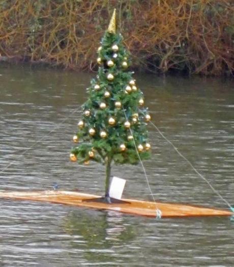 Top 10 Unusual Ways to Power a Christmas Tree