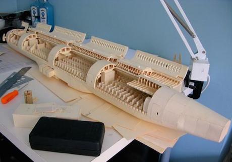 Detailed-Boeing-777-Made-of-Paper_121