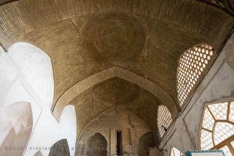 Masjed-e Jāme’ of Isfahan – the Monochrome Mosque