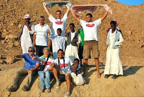 Volunteers and Bedouins - the dream team! 