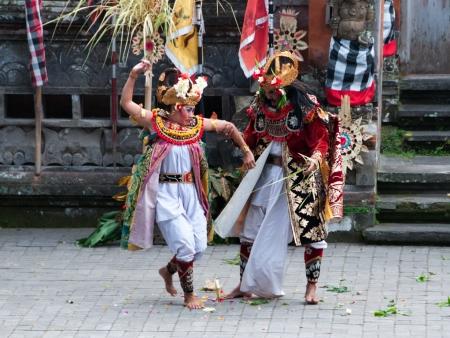 Patih ordered to bring Sadewa into the forest