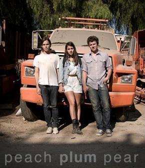 Star Focus – Alanna Masterson peach