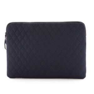 Pijama-quiled-laptop-case