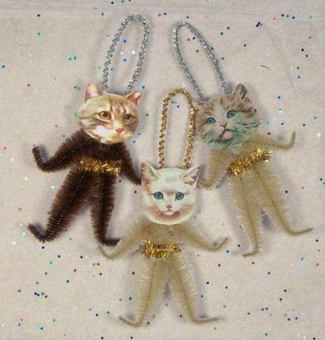 Top 10 Weird Christmas Tree Ornaments Top 10 Weird Christmas Tree Ornaments