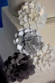 Pazzles cutter cut wedding cake paper flowers