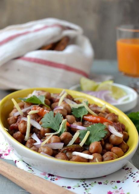 Amritsari Chole (Spicy Chickpea Curry)