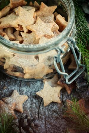 Ginger Christmas Cookies Stars in the jar